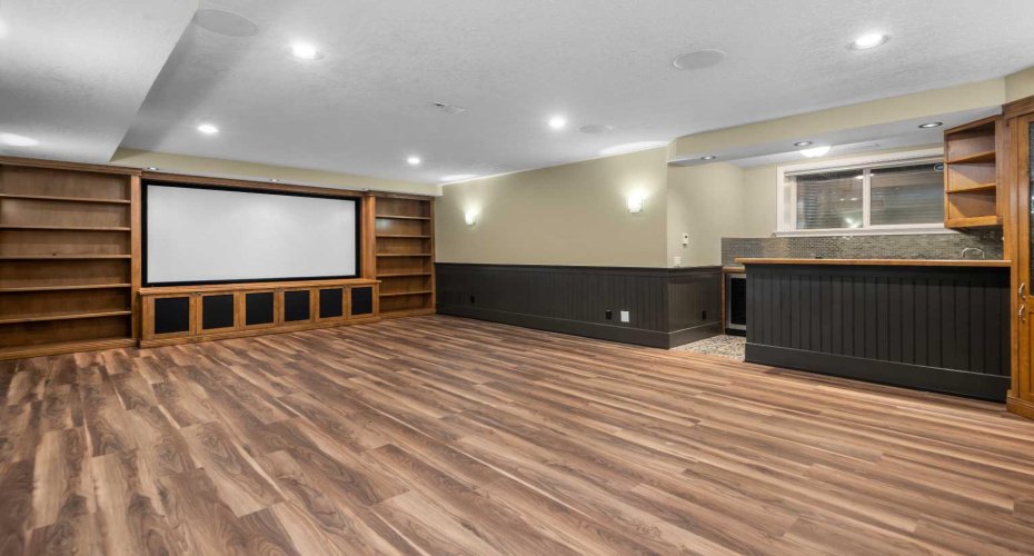 18 Autumn Circle, Calgary, Alberta T3M0J6, 4 Bedrooms Bedrooms, ,4 BathroomsBathrooms,Residential,For Sale,Autumn,A2300212