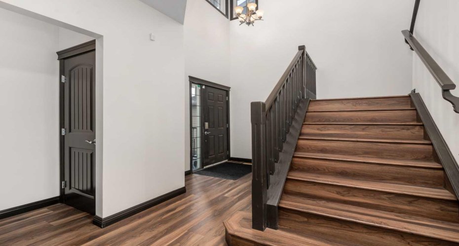 18 Autumn Circle, Calgary, Alberta T3M0J6, 4 Bedrooms Bedrooms, ,4 BathroomsBathrooms,Residential,For Sale,Autumn,A2300212