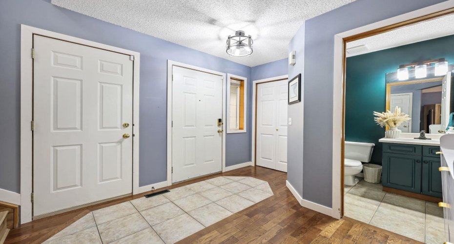 10 Big Springs Hill, Airdrie, Alberta T4A1N1, 3 Bedrooms Bedrooms, ,3 BathroomsBathrooms,Residential,For Sale,Big Springs,A2301253