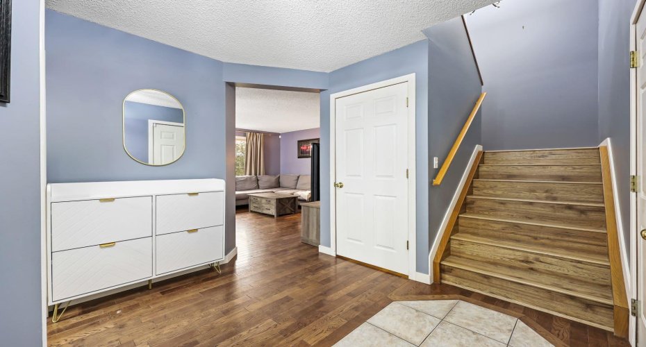 10 Big Springs Hill, Airdrie, Alberta T4A1N1, 3 Bedrooms Bedrooms, ,3 BathroomsBathrooms,Residential,For Sale,Big Springs,A2301253