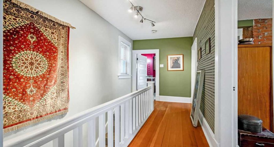 2410 16 Street, Calgary, Alberta T2T 4E8, 2 Bedrooms Bedrooms, ,2 BathroomsBathrooms,Residential,For Sale,16,A2301893