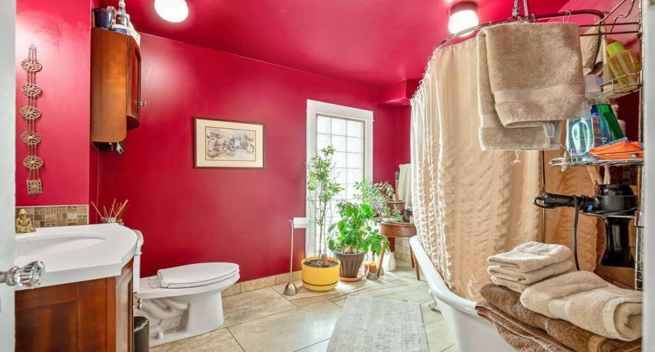 2410 16 Street, Calgary, Alberta T2T 4E8, 2 Bedrooms Bedrooms, ,2 BathroomsBathrooms,Residential,For Sale,16,A2301893