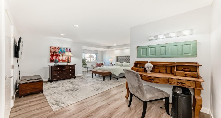 22 Coach Manor Terrace, Calgary, Alberta T3H 1C3, 2 Bedrooms Bedrooms, ,3 BathroomsBathrooms,Residential,For Sale,Coach Manor,A2302330