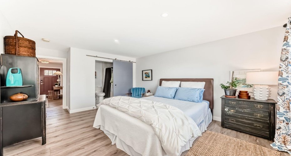 22 Coach Manor Terrace, Calgary, Alberta T3H 1C3, 2 Bedrooms Bedrooms, ,3 BathroomsBathrooms,Residential,For Sale,Coach Manor,A2302330