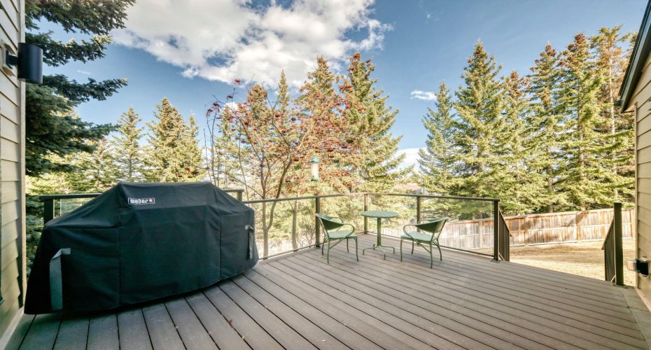 22 Coach Manor Terrace, Calgary, Alberta T3H 1C3, 2 Bedrooms Bedrooms, ,3 BathroomsBathrooms,Residential,For Sale,Coach Manor,A2302330