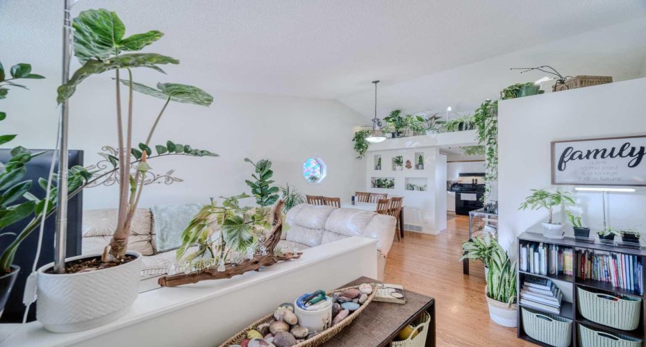 239 Arbour Wood, Calgary, Alberta T3G 4C3, 4 Bedrooms Bedrooms, ,3 BathroomsBathrooms,Residential,For Sale,Arbour,A2302765