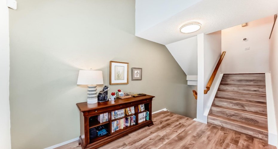 424 Hawkstone Manor, Calgary, Alberta T3G 3X2, 3 Bedrooms Bedrooms, ,3 BathroomsBathrooms,Residential,For Sale,Hawkstone,A2302779