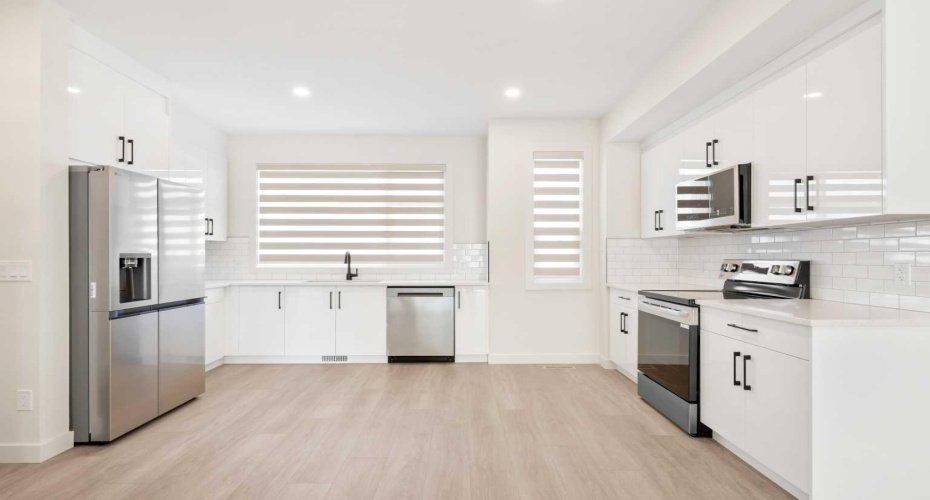 1230 3 Street, High River, Alberta T1V 0E9, 3 Bedrooms Bedrooms, ,3 BathroomsBathrooms,Residential,For Sale,3,A2303117