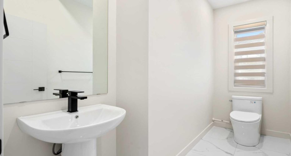 1230 3 Street, High River, Alberta T1V 0E9, 3 Bedrooms Bedrooms, ,3 BathroomsBathrooms,Residential,For Sale,3,A2303117