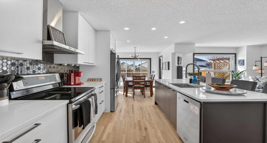 14 Covewood Place, Calgary, Alberta T3K 4V8, 3 Bedrooms Bedrooms, ,3 BathroomsBathrooms,Residential,For Sale,Covewood,A2303252