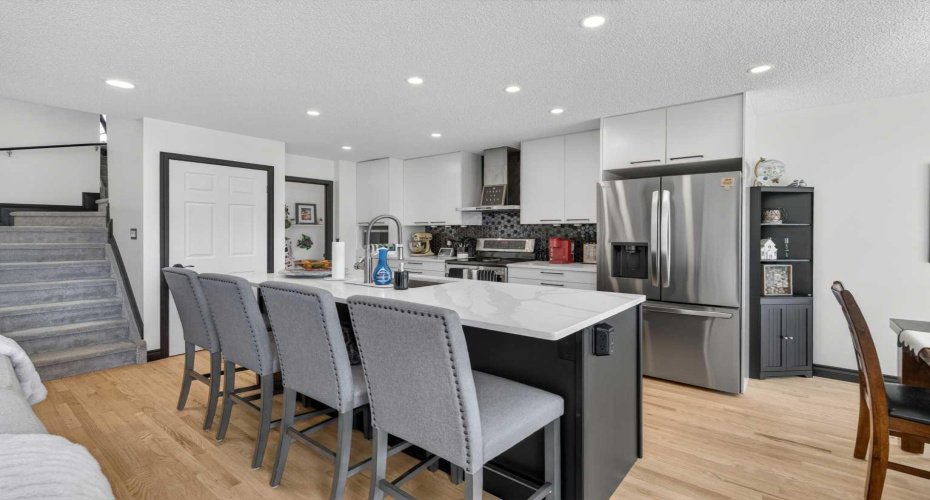 14 Covewood Place, Calgary, Alberta T3K 4V8, 3 Bedrooms Bedrooms, ,3 BathroomsBathrooms,Residential,For Sale,Covewood,A2303252