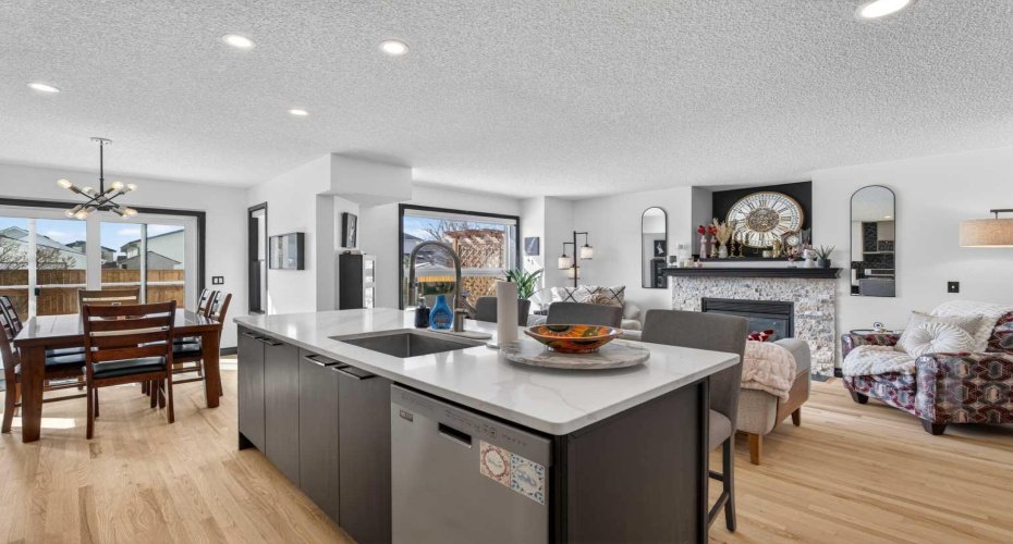 14 Covewood Place, Calgary, Alberta T3K 4V8, 3 Bedrooms Bedrooms, ,3 BathroomsBathrooms,Residential,For Sale,Covewood,A2303252