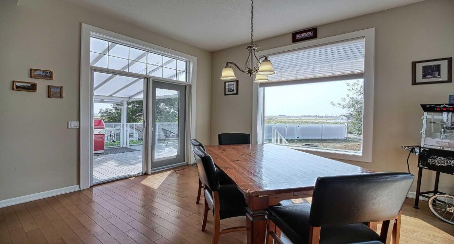 409 9 Street, Beiseker, Alberta T0M0G0, 3 Bedrooms Bedrooms, ,4 BathroomsBathrooms,Residential,For Sale,9,A2255852