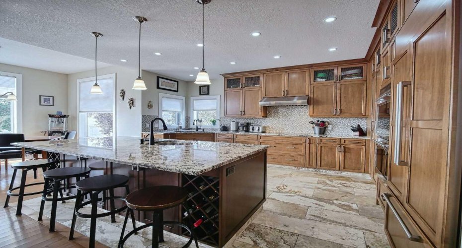 409 9 Street, Beiseker, Alberta T0M0G0, 3 Bedrooms Bedrooms, ,4 BathroomsBathrooms,Residential,For Sale,9,A2255852