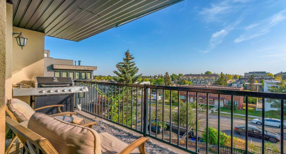 1724 26 Avenue, Calgary, Alberta T2T 1C8, 2 Bedrooms Bedrooms, ,2 BathroomsBathrooms,Residential,For Sale,26,A2257710