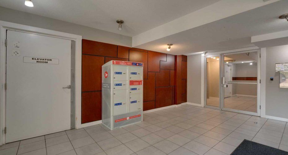 1724 26 Avenue, Calgary, Alberta T2T 1C8, 2 Bedrooms Bedrooms, ,2 BathroomsBathrooms,Residential,For Sale,26,A2257710