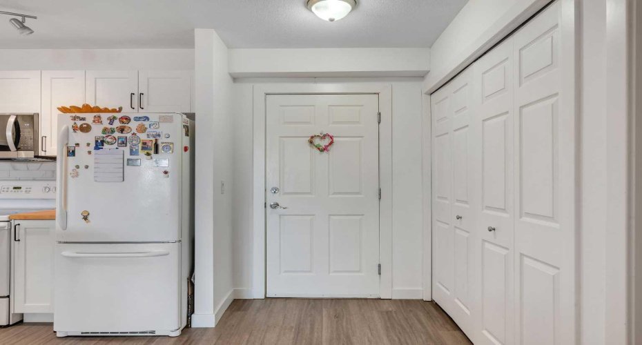 1724 26 Avenue, Calgary, Alberta T2T 1C8, 2 Bedrooms Bedrooms, ,2 BathroomsBathrooms,Residential,For Sale,26,A2257710