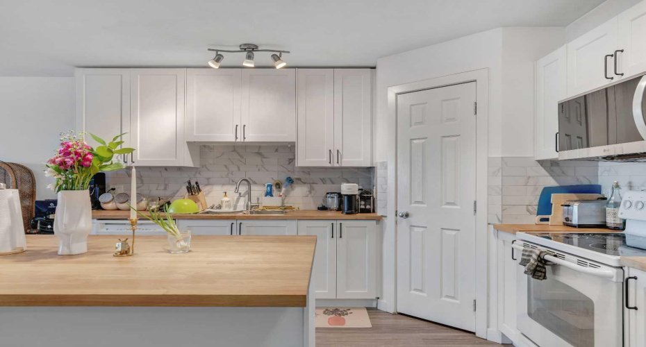 1724 26 Avenue, Calgary, Alberta T2T 1C8, 2 Bedrooms Bedrooms, ,2 BathroomsBathrooms,Residential,For Sale,26,A2257710