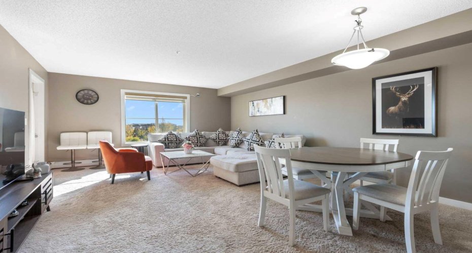 5 Saddlestone Way, Calgary, Alberta T3J 0S2, 2 Bedrooms Bedrooms, ,1 BathroomBathrooms,Residential,For Sale,Saddlestone,A2260370