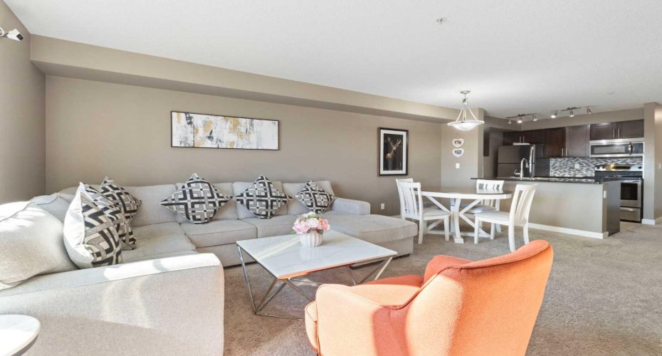 5 Saddlestone Way, Calgary, Alberta T3J 0S2, 2 Bedrooms Bedrooms, ,1 BathroomBathrooms,Residential,For Sale,Saddlestone,A2260370