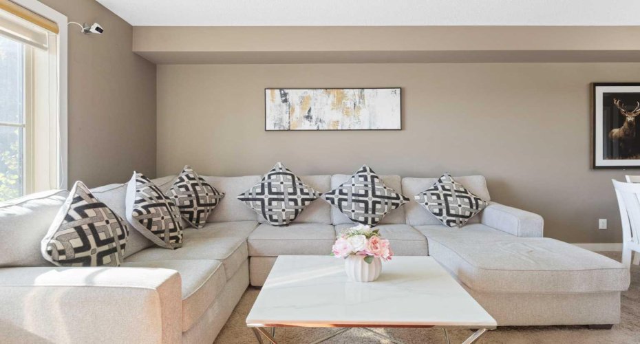 5 Saddlestone Way, Calgary, Alberta T3J 0S2, 2 Bedrooms Bedrooms, ,1 BathroomBathrooms,Residential,For Sale,Saddlestone,A2260370