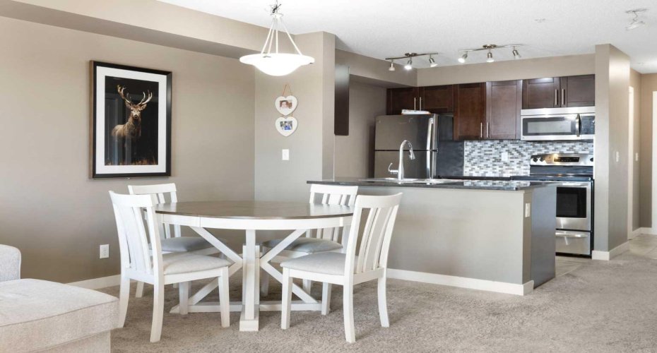 5 Saddlestone Way, Calgary, Alberta T3J 0S2, 2 Bedrooms Bedrooms, ,1 BathroomBathrooms,Residential,For Sale,Saddlestone,A2260370