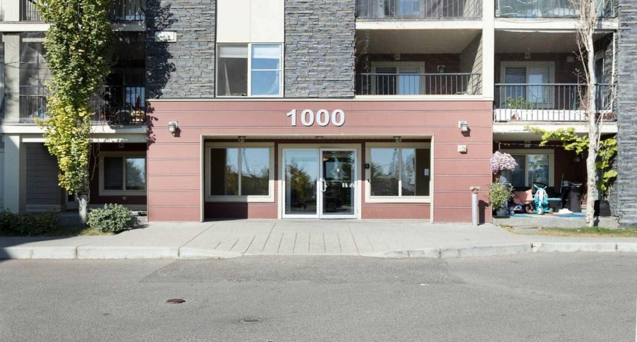 5 Saddlestone Way, Calgary, Alberta T3J 0S2, 2 Bedrooms Bedrooms, ,1 BathroomBathrooms,Residential,For Sale,Saddlestone,A2260370