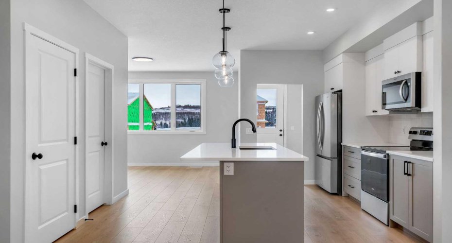 1277 Creekview Drive, Calgary, Alberta T2X 4Y1, 3 Bedrooms Bedrooms, ,3 BathroomsBathrooms,Residential,For Sale,Creekview,A2271942