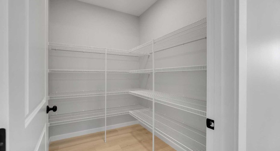 1277 Creekview Drive, Calgary, Alberta T2X 4Y1, 3 Bedrooms Bedrooms, ,3 BathroomsBathrooms,Residential,For Sale,Creekview,A2271942