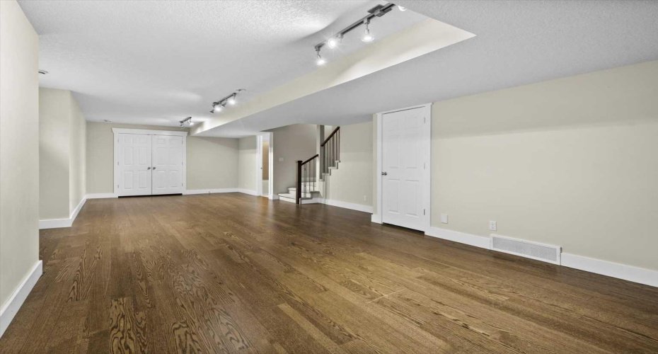 2833 Dallaire Avenue, Calgary, Alberta T3E 7T2, 3 Bedrooms Bedrooms, ,4 BathroomsBathrooms,Residential,For Sale,Dallaire,A2278595