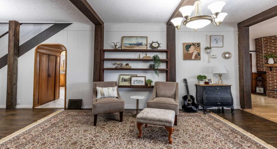 176 1 Street, Medicine Hat, Alberta T1A3Y9, 3 Bedrooms Bedrooms, ,3 BathroomsBathrooms,Residential,For Sale,1,A2282338