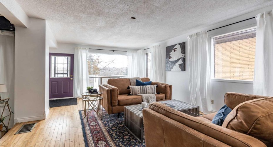 176 1 Street, Medicine Hat, Alberta T1A3Y9, 3 Bedrooms Bedrooms, ,3 BathroomsBathrooms,Residential,For Sale,1,A2282338