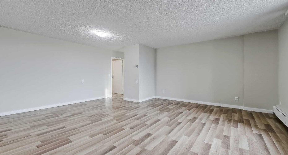 Professionally cleaned in 3 stages of updating work