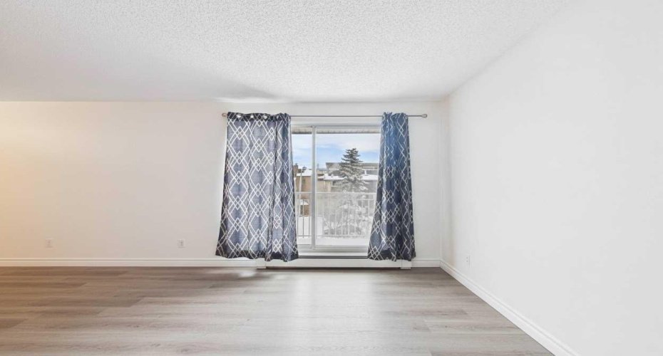 1735 11 Avenue, Calgary, Alberta T3C 3S9, 2 Bedrooms Bedrooms, ,1 BathroomBathrooms,Residential,For Sale,11,A2287842