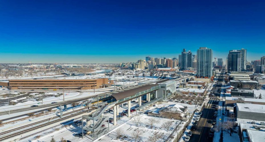 1735 11 Avenue, Calgary, Alberta T3C 3S9, 2 Bedrooms Bedrooms, ,1 BathroomBathrooms,Residential,For Sale,11,A2287842