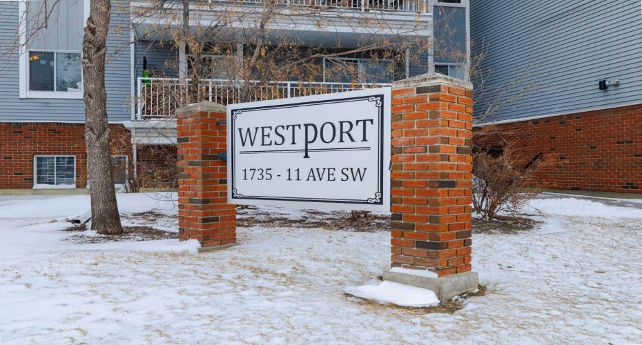 1735 11 Avenue, Calgary, Alberta T3C 3S9, 2 Bedrooms Bedrooms, ,1 BathroomBathrooms,Residential,For Sale,11,A2287842