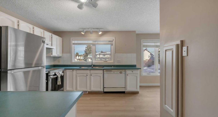 1190 Ranchview Road, Calgary, Alberta T3G 1Y1, 3 Bedrooms Bedrooms, ,2 BathroomsBathrooms,Residential,For Sale,Ranchview,A2293282