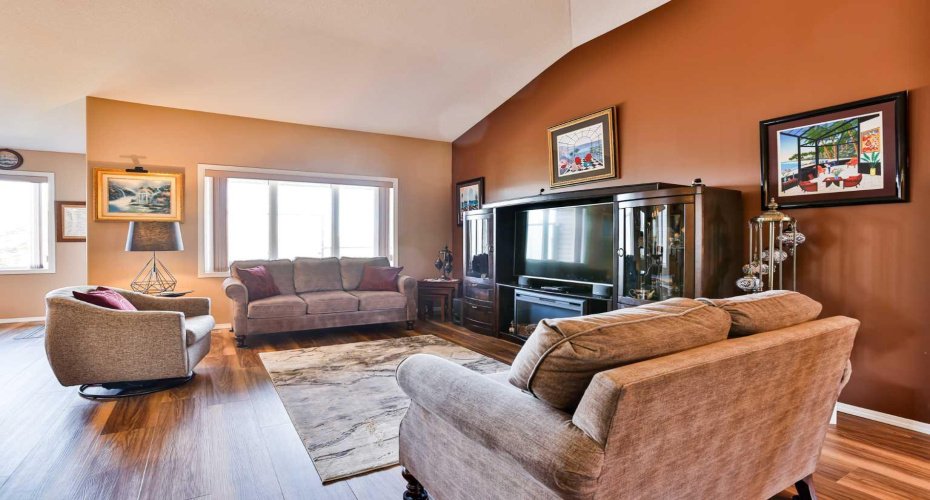 605 Sunridge Crescent, Lethbridge, Alberta T1J 0T4, 3 Bedrooms Bedrooms, ,3 BathroomsBathrooms,Residential,For Sale,Sunridge,A2295177