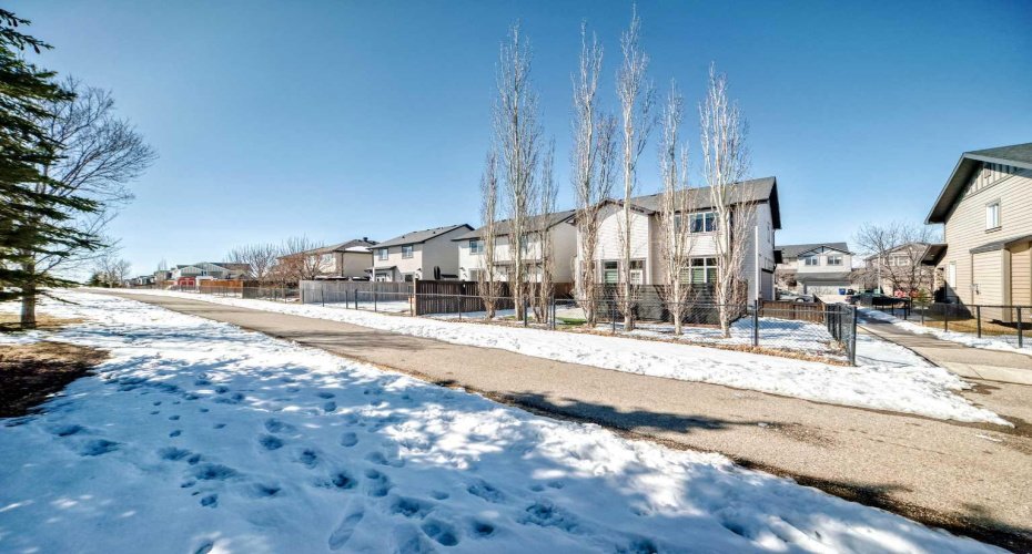 274 Kingsbury View, Airdrie, Alberta T4A 0E7, 4 Bedrooms Bedrooms, ,4 BathroomsBathrooms,Residential,For Sale,Kingsbury,A2295387