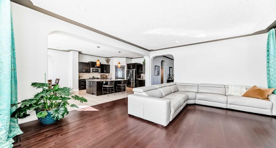 274 Kingsbury View, Airdrie, Alberta T4A 0E7, 4 Bedrooms Bedrooms, ,4 BathroomsBathrooms,Residential,For Sale,Kingsbury,A2295387