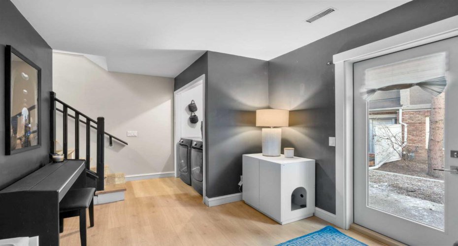 1339 14 Avenue, Calgary, Alberta T3C0W3, 2 Bedrooms Bedrooms, ,2 BathroomsBathrooms,Residential,For Sale,14,A2295778