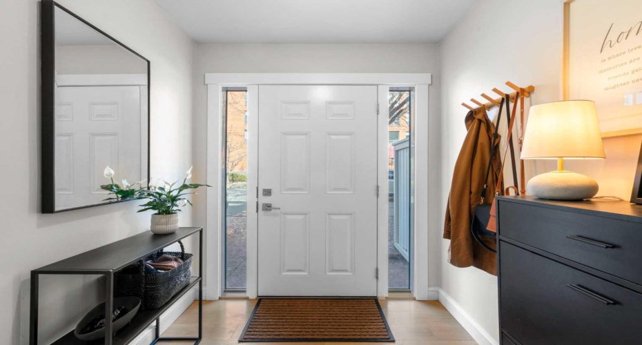 1339 14 Avenue, Calgary, Alberta T3C0W3, 2 Bedrooms Bedrooms, ,2 BathroomsBathrooms,Residential,For Sale,14,A2295778