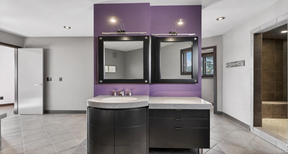 Primary bedroom ensuite.