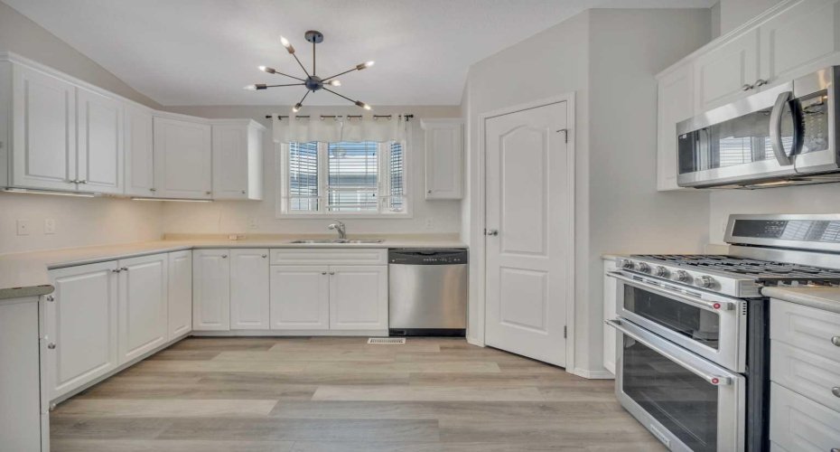 5009 Aspen Place, Leduc, Alberta T9E 8R3, 3 Bedrooms Bedrooms, ,2 BathroomsBathrooms,Mobile,For Sale,Aspen,A2297816