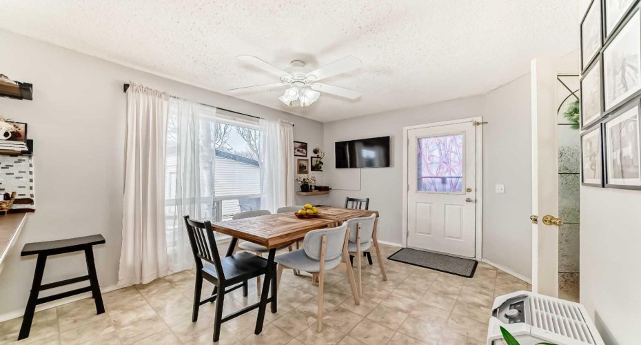 155 Erin Meadow Way, Calgary, Alberta T2B 3P7, 5 Bedrooms Bedrooms, ,3 BathroomsBathrooms,Residential,For Sale,Erin Meadow,A2297998