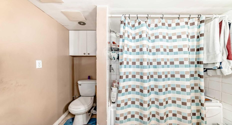 155 Erin Meadow Way, Calgary, Alberta T2B 3P7, 5 Bedrooms Bedrooms, ,3 BathroomsBathrooms,Residential,For Sale,Erin Meadow,A2297998