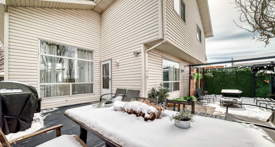 155 Erin Meadow Way, Calgary, Alberta T2B 3P7, 5 Bedrooms Bedrooms, ,3 BathroomsBathrooms,Residential,For Sale,Erin Meadow,A2297998