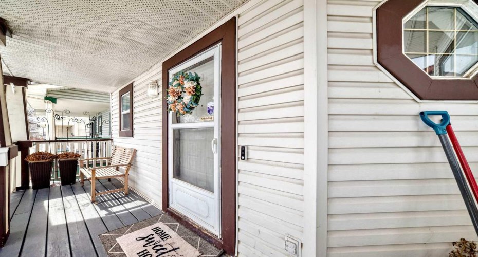 155 Erin Meadow Way, Calgary, Alberta T2B 3P7, 5 Bedrooms Bedrooms, ,3 BathroomsBathrooms,Residential,For Sale,Erin Meadow,A2297998