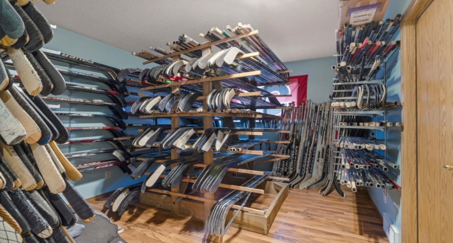 158 Saratoga Close, Calgary, Alberta T1Y 7A1, 3 Bedrooms Bedrooms, ,3 BathroomsBathrooms,Residential,For Sale,Saratoga,A2298487