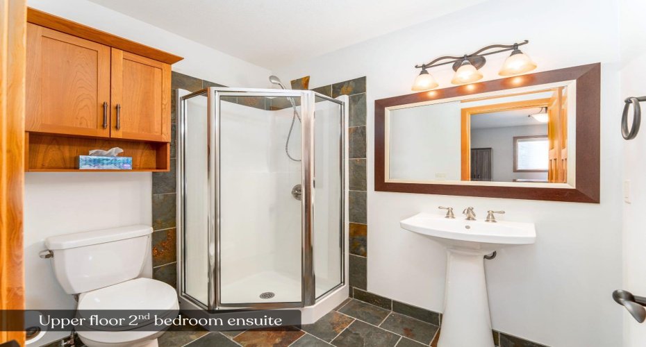 826 5th Street, Canmore, Alberta T1W2G4, 3 Bedrooms Bedrooms, ,4 BathroomsBathrooms,Residential,For Sale,5th,A2298625